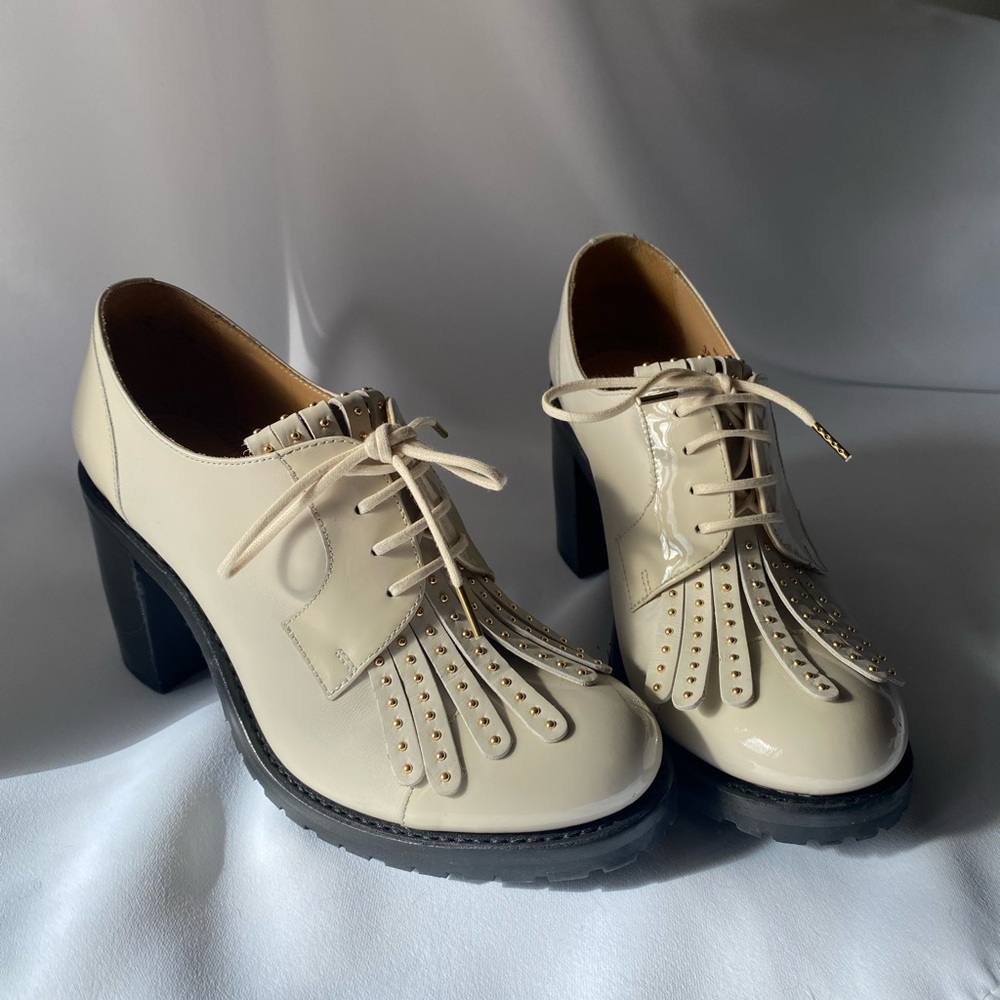 Chic Cream Women's Heeled Oxfords